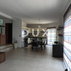 OPATIJA - BREGI - kuća / villa 200m2 sa pogledom na more + uređen okoliš 250m2