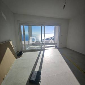 OPATIJA, BREGI - penthouse 100m2 s panoramskim pogledom na more i bazenom + krovna terasa 
