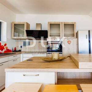 OPATIJA, BREGI - samostojeća kuća 180m2 s panoramskim pogledom na more + okućnica 600m2