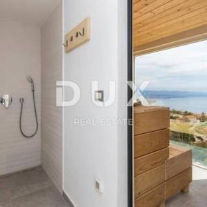 OPATIJA, BREGI - stan u prizemlju 153m2, DB+3S s panoramskim pogledom na more i bazenom