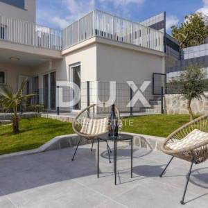 OPATIJA, BREGI - stan u prizemlju 153m2, DB+3S s panoramskim pogledom na more i bazenom