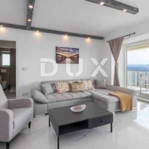 OPATIJA, BREGI - stan u prizemlju 153m2, DB+3S s panoramskim pogledom na more i bazenom
