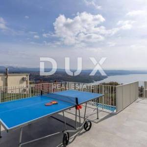 OPATIJA, BREGI - stan u prizemlju 153m2, DB+3S s panoramskim pogledom na more i bazenom