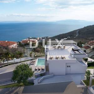 OPATIJA, BREGI - stan u prizemlju 70m2 s panoramskim pogledom na more i bazenom + okućnica 150m2
