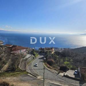 OPATIJA, BREGI - stan u prizemlju 70m2 s panoramskim pogledom na more i bazenom + okućnica 150m2