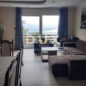 OPATIJA, BREGI - stan za najam za 6 radnika, moderno uređen, parking, balkon, terasa
