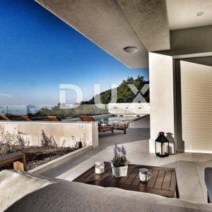 OPATIJA, BREGI - Vila 320m2 s panoramskim pogledom i bazenom + okoliš  500m2