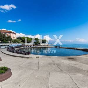OPATIJA, BREGI - Vila novogradnja u mediteranskom stilu s dvije stambene jedinice, bazenom, gostinjskom kućom, tavernom i dječj...