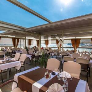OPATIJA, BREGI - Vila novogradnja u mediteranskom stilu s dvije stambene jedinice, bazenom, gostinjskom kućom, tavernom i dječj...