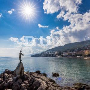 OPATIJA, BREGI - Vila novogradnja u mediteranskom stilu s dvije stambene jedinice, bazenom, gostinjskom kućom, tavernom i dječj...