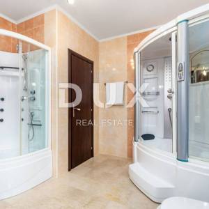 OPATIJA, BREGI - Vila novogradnja u mediteranskom stilu s dvije stambene jedinice, bazenom, gostinjskom kućom, tavernom i dječj...