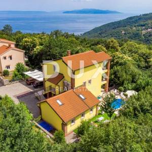 OPATIJA, BREGI - Vila novogradnja u mediteranskom stilu s dvije stambene jedinice, bazenom, gostinjskom kućom, tavernom i dječj...