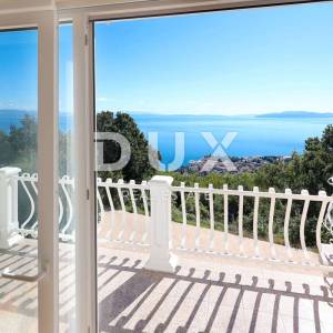 OPATIJA, BREGI - villa s panoramskim pogledom na more i velikom okućnicom! PRILIKA!