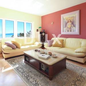 OPATIJA, BREGI - villa s panoramskim pogledom na more i velikom okućnicom! PRILIKA!