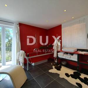 OPATIJA, BRSEČ- luksuzna vila 430m2 s bazenom i pogledom na more + uređena okućnica 2700m2
