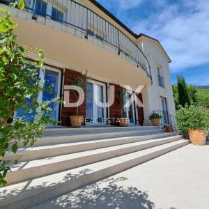 OPATIJA, BRSEČ- luksuzna vila 430m2 s bazenom i pogledom na more + uređena okućnica 2700m2