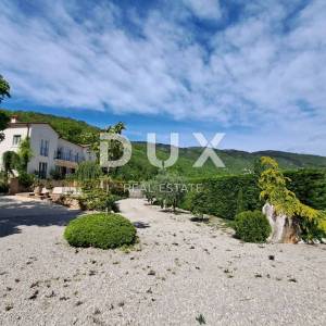 OPATIJA, BRSEČ- luksuzna vila 430m2 s bazenom i pogledom na more + uređena okućnica 2700m2