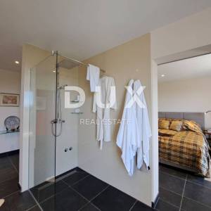 OPATIJA, BRSEČ- luksuzna vila 430m2 s bazenom i pogledom na more + uređena okućnica 2700m2