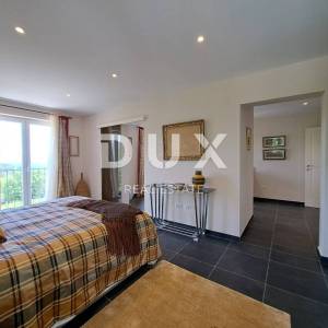 OPATIJA, BRSEČ- luksuzna vila 430m2 s bazenom i pogledom na more + uređena okućnica 2700m2