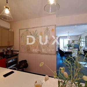 OPATIJA, BRSEČ- luksuzna vila 430m2 s bazenom i pogledom na more + uređena okućnica 2700m2