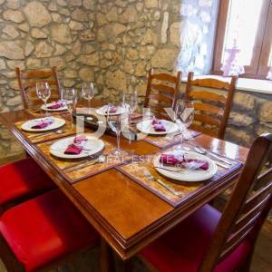 OPATIJA, BRSEČ - Predivna kamena vila s bazenom