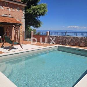 OPATIJA, BRSEČ - Predivna kamena vila s bazenom