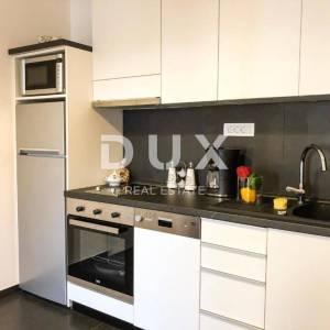 OPATIJA, CENTAR - 2 apartmana, 50m od mora