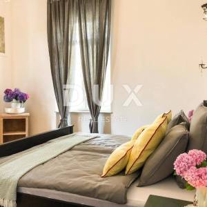 OPATIJA, CENTAR - 2 apartmana, 50m od mora