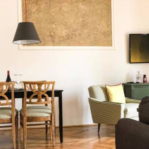 OPATIJA, CENTAR - 2 apartmana, 50m od mora