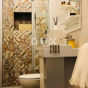 OPATIJA, CENTAR - 2 apartmana, 50m od mora