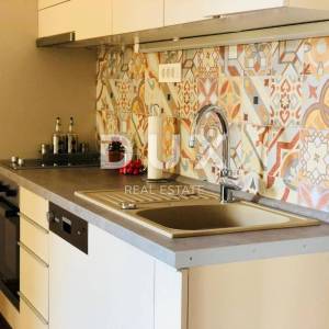 OPATIJA, CENTAR - 2 apartmana, 50m od mora