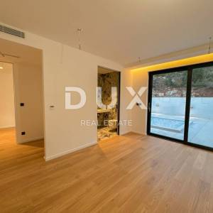 OPATIJA, CENTAR - 217m2 luksuza s vlastitim bazenom u novogradnji iznad centra Opatije, pogled, garaža