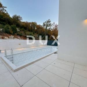 OPATIJA, CENTAR - 217m2 luksuza s vlastitim bazenom u novogradnji iznad centra Opatije, pogled, garaža