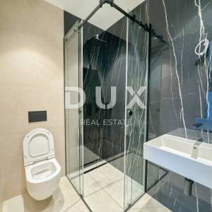 OPATIJA, CENTAR - 295m2 stan s vlastitim bazenom iznad centra Opatije u ekskluzivnoj novogradnji, garaža, pogled na more