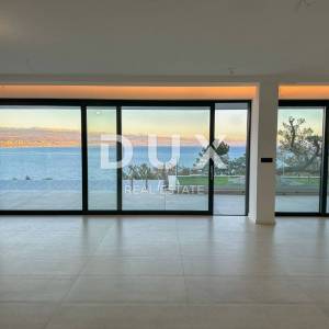 OPATIJA, CENTAR - 295m2 stan s vlastitim bazenom iznad centra Opatije u ekskluzivnoj novogradnji, garaža, pogled na more