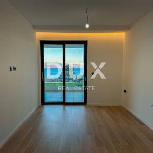 OPATIJA, CENTAR - 295m2 stan s vlastitim bazenom iznad centra Opatije u ekskluzivnoj novogradnji, garaža, pogled na more