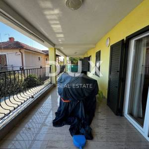 OPATIJA, CENTAR - 2S + DB s parkingom i pogledom