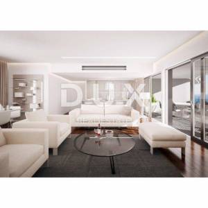 OPATIJA, CENTAR- 3s+db 182m²