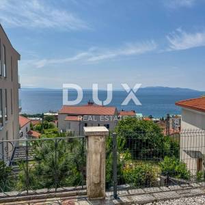 OPATIJA, CENTAR – dugoročni najam kuće u centru Opatije, dvije odvojene jedinice te predivan pogled na more