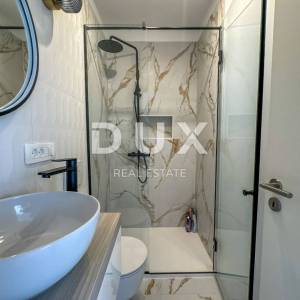 OPATIJA, CENTAR – dugoročni najam kuće u centru Opatije, dvije odvojene jedinice te predivan pogled na more