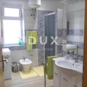 OPATIJA, CENTAR - DVA STANA 96 m2 + POMOĆNA ZGRADA U DVORIŠTU!!! PRILIKA!!!