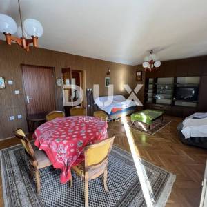 OPATIJA, CENTAR - DVIJE DVOJNE KUĆE S POGLEDOM NA MORE I 1.119 m2 OKUĆNICE!!! PRILIKA!!!
