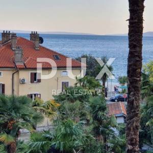 OPATIJA, CENTAR - dvoetažni stan u povijesnoj vili samo 50 metara od mora u centru Opatije, parking