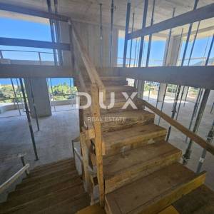 OPATIJA, CENTAR- dvoetažni penthouse 433m2 s panoramskim pogledom na more i krovnom terasom S2