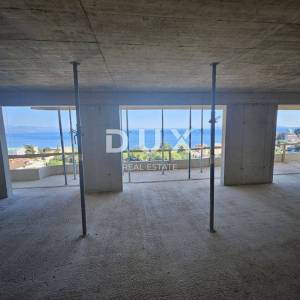 OPATIJA, CENTAR- dvoetažni penthouse 433m2 s panoramskim pogledom na more i krovnom terasom S2