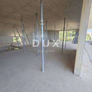 OPATIJA, CENTAR- dvoetažni penthouse 433m2 s panoramskim pogledom na more i krovnom terasom S2