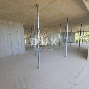 OPATIJA, CENTAR- dvoetažni penthouse 433m2 s panoramskim pogledom na more i krovnom terasom S2