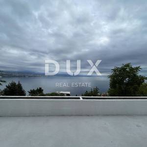 OPATIJA, CENTAR - dvoetažni stan 200m2 (prizemlje + suteren) 3S+DB s panoramskim pogledom na more + okoliš 100m2