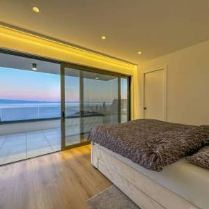 OPATIJA, CENTAR - ekskluzivni penthouse s pogledom, bazenom i garažom