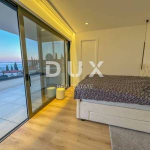 OPATIJA, CENTAR - ekskluzivni penthouse s pogledom, bazenom i garažom